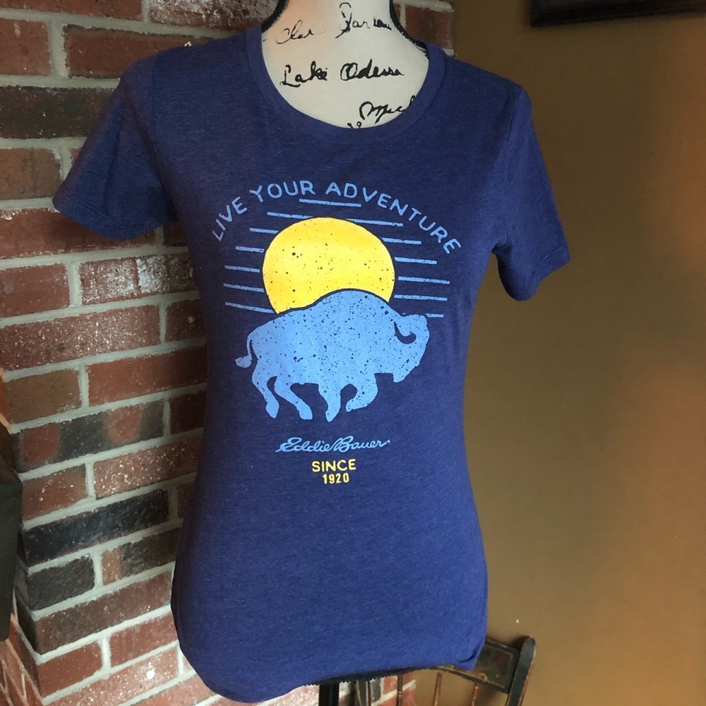 💙Eddie Bauer buffalo t-shirt